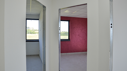 lavorazione allestimento uffici